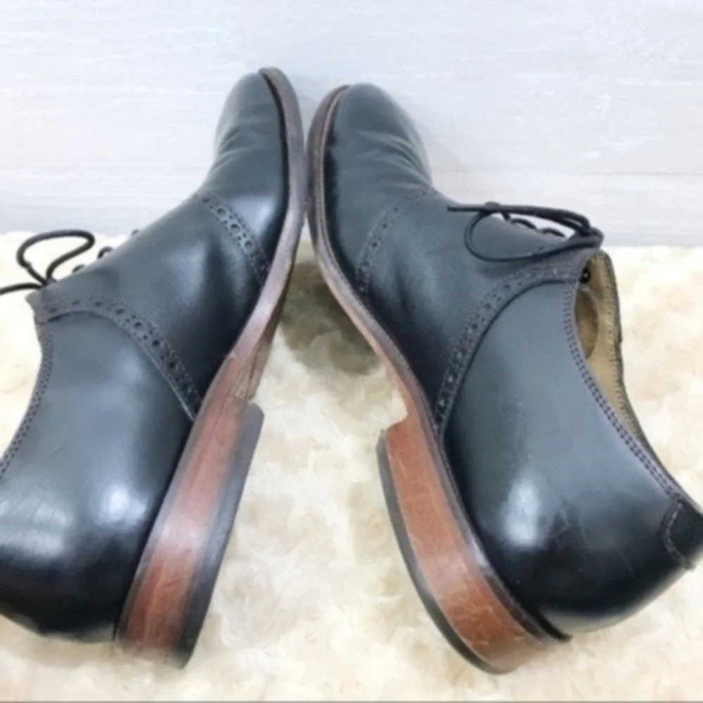 Calvin Klein men’s Black Oxfords size 10 M